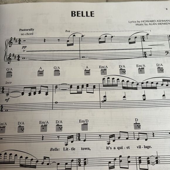 Disney's Beauty and the Beast Broadway Musical Book - Picture 5 of 6